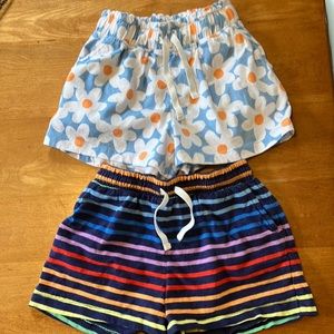 Primary field shorts, set of 2, size 6-7